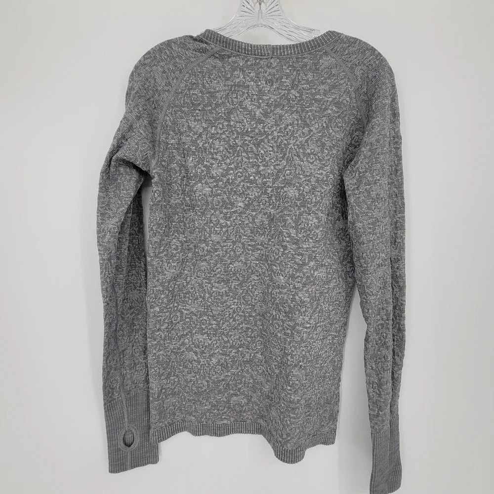 Women’s Lululemon Rest Less Long Sleeve Athletic shirt Size Medium - Picture 3 of 10